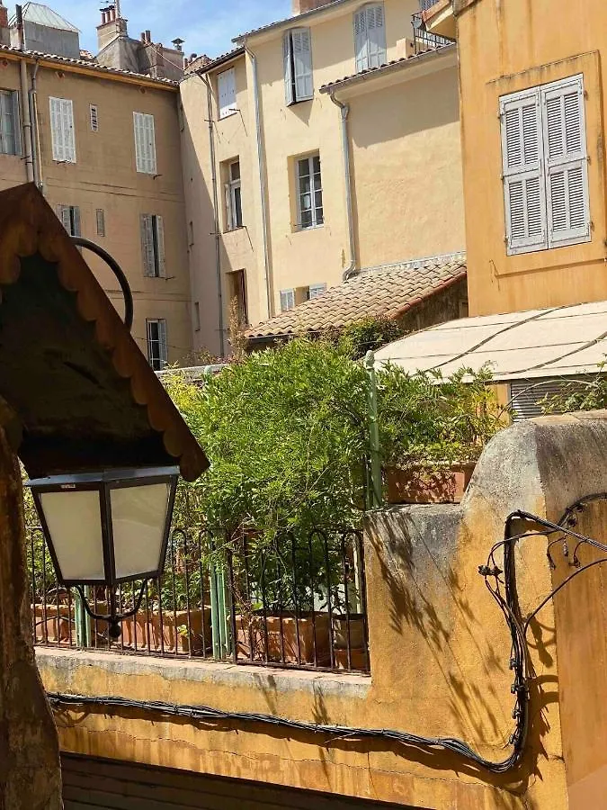 L'Escapade Aixoise Hyper Centre Historique Studios Free Netfilx Wifi Romantics Apartments Historic Center Aix-en-Provence 0*,  Francia